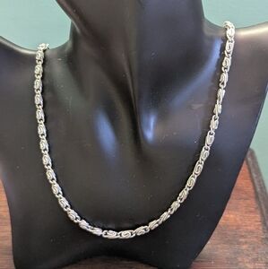 ⛓️ Silvertone Light Scroll Link Chain Necklace 12"
